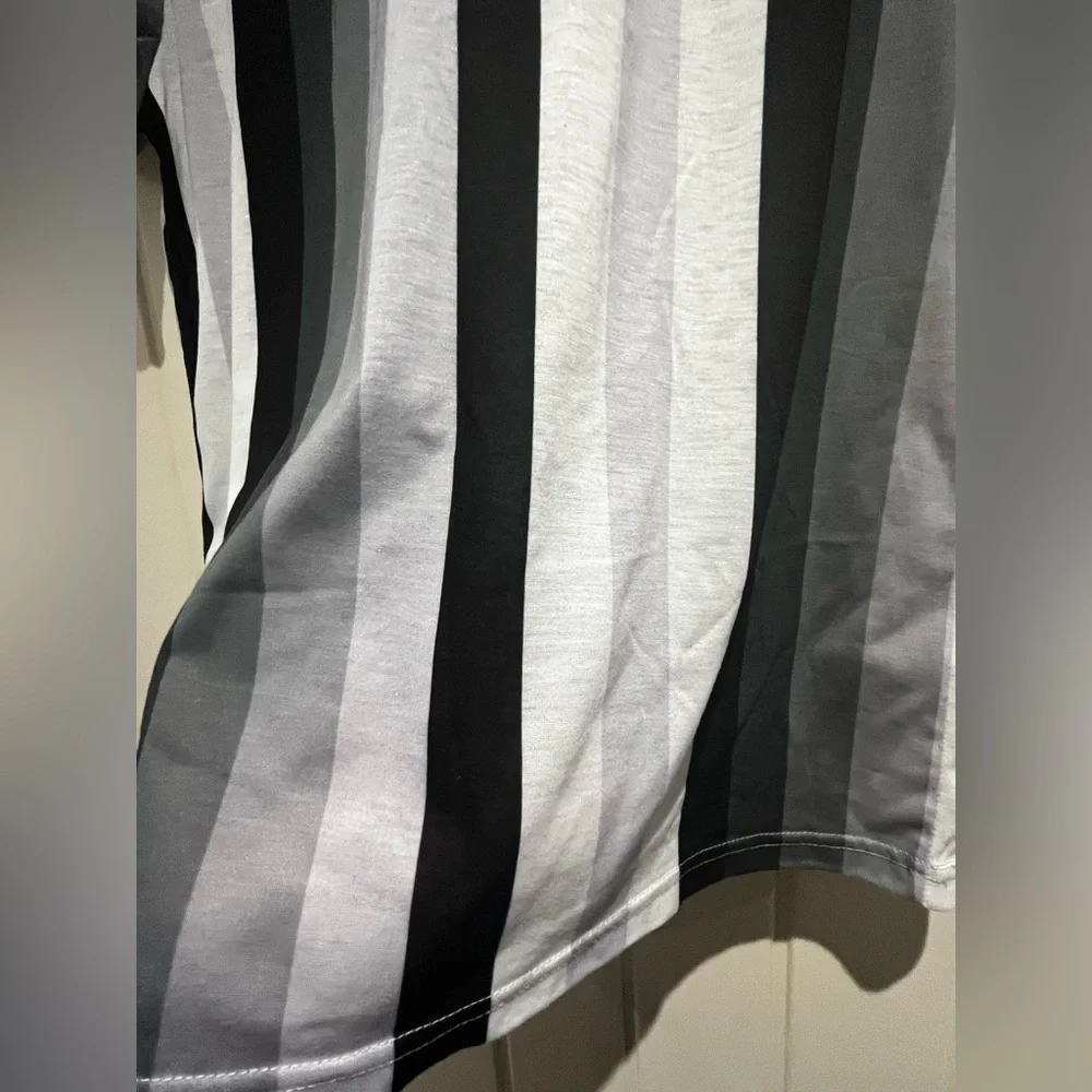 Boohoo Man monochrome white grey black stripe embroidery man t-shirt size Medium - Picture 4 of 7